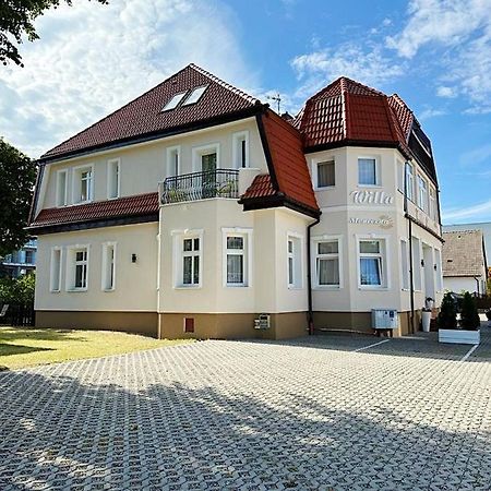 Willa Sloneczna 尤斯托尼莫斯基 外观 照片
